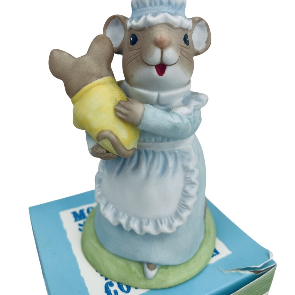 Reco Mousetown‎ USA Dolli Tingle Porcelain Figurine Mother Mouse with Baby Blue